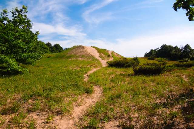 The Hopewell Indians have been traced back to the Middle Woodland Period, 450 BC to 450 AD.