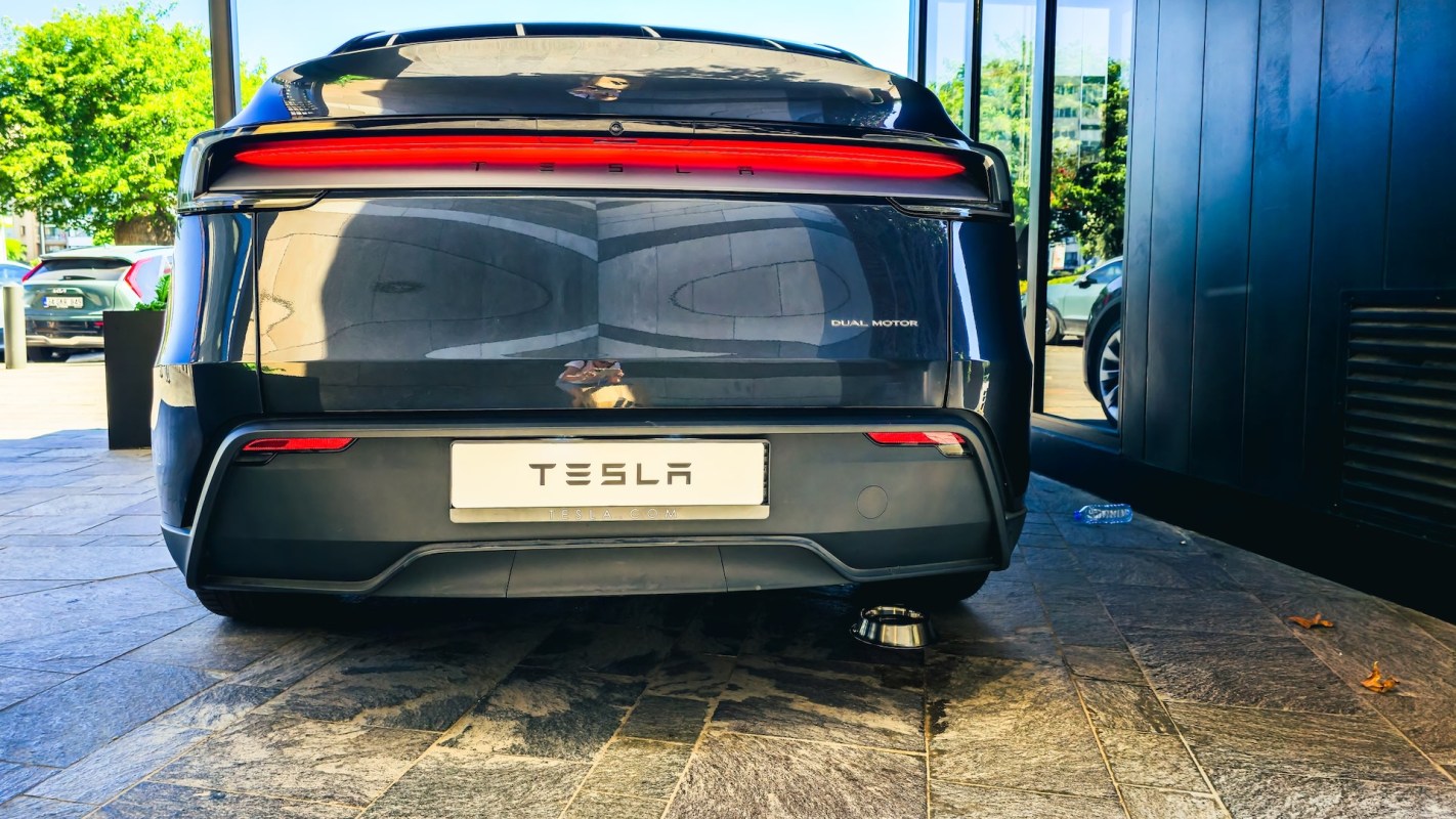 This is just the latest setback for Elon Musk's company.