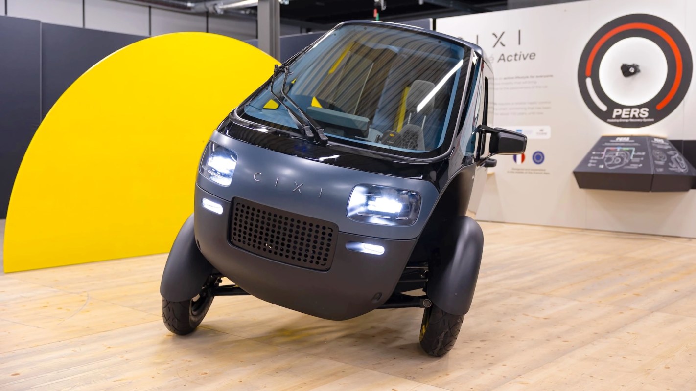 The Vigoz is classified as an L5 electric vehicle but is more of a hybrid between an EV and an e-bike.