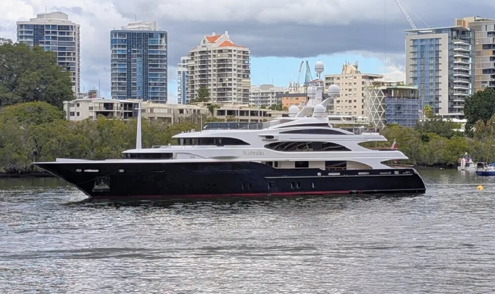 "Any Orcas in the local area feel like swinging by for a visit?"