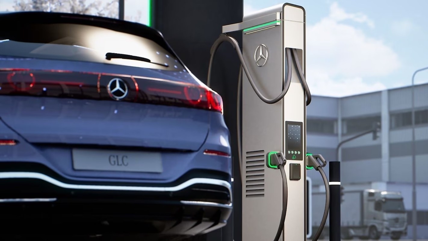 "This makes electric mobility even more attractive to our customers."