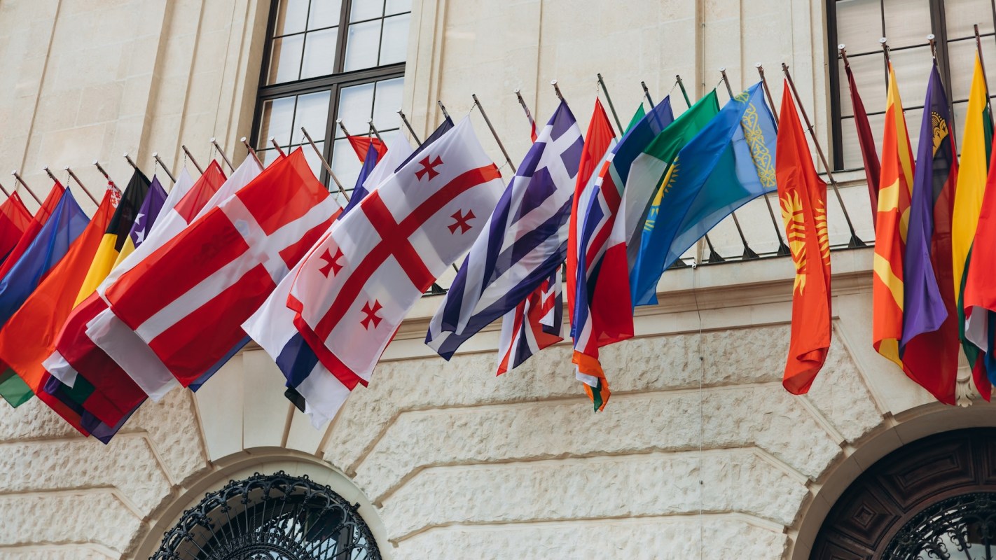 "Could make a decisive contribution, without creating additional costs for consumers."