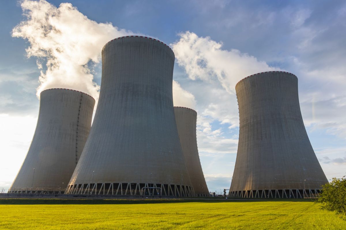 "Has broad applicability across a wide range of real-world systems."