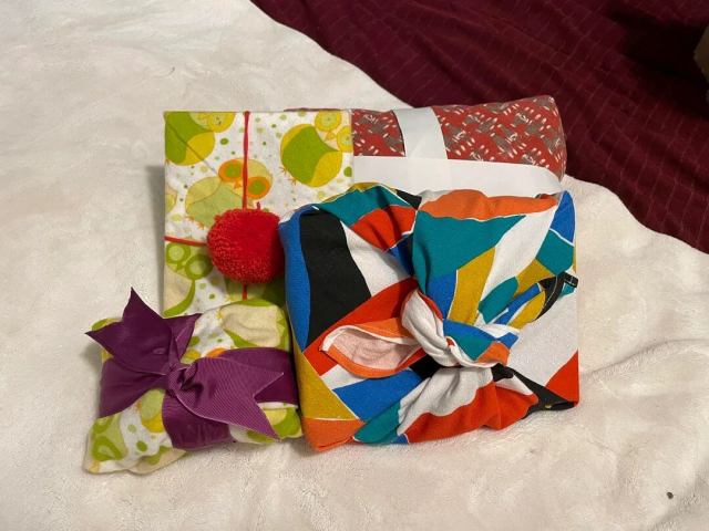 Not everyone enjoys the laidback, rustic look of gifts wrapped in old newspaper or brown paper bags.