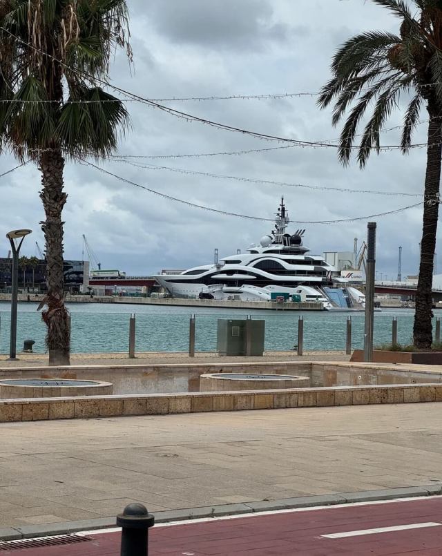 "Am I the only one who doesn't like it?"