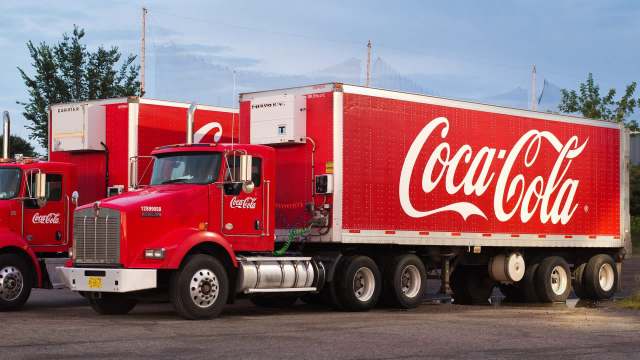 Coca-Cola is adding more than 5,000 e-rickshaws to its local delivery fleet in India as part of a wider push to cut emissions.