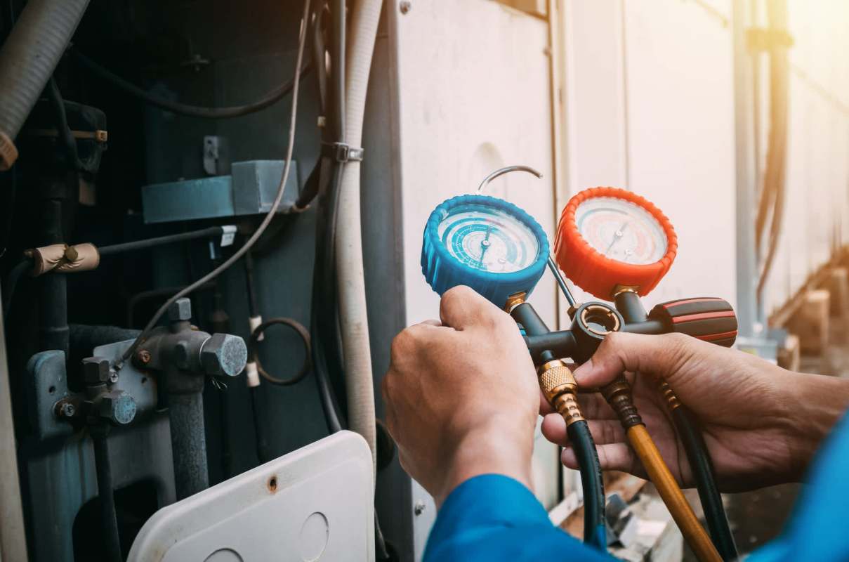 After a homeowner fell victim to a scam, Reddit users shared advice about how to find a trustworthy HVAC company.