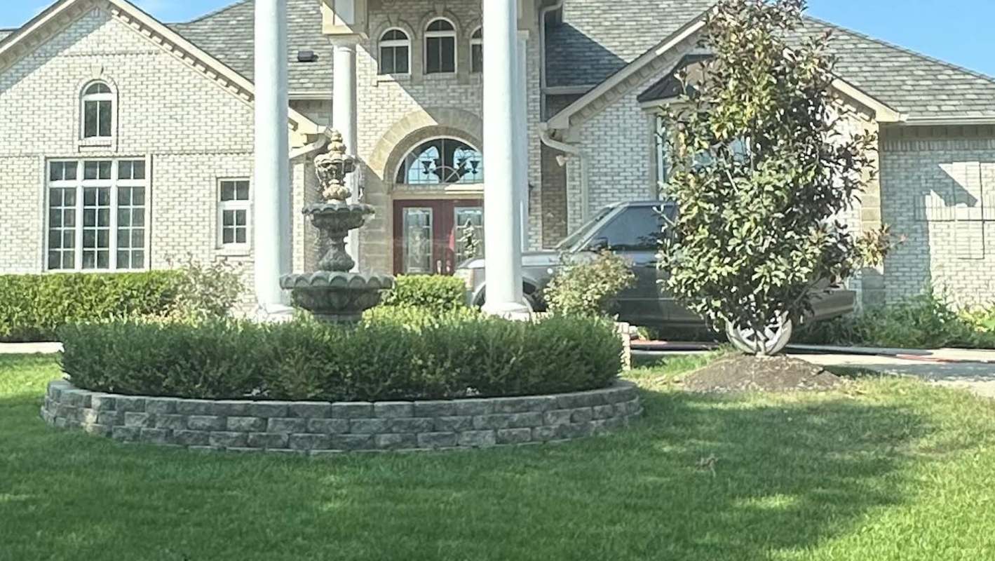 One homeowner saw a McMansion while out on a drive and couldn't help but capture a photo and share the monstrosity on the r/McMansionHell subreddit.