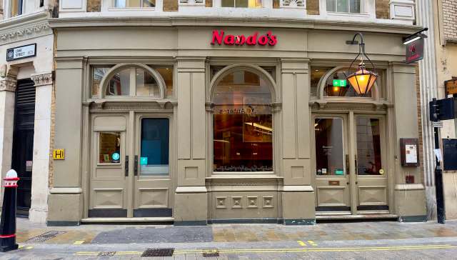 A new law in the UK is forcing Nando's to abandon its offer of bottomless drinks as the government seeks to reduce childhood obesity.