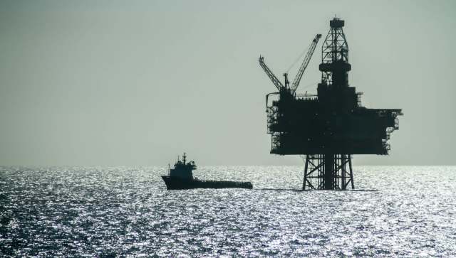 British Energy Secretary Ed Miliband is planning to encourage more drilling in the North Sea, despite a campaign promise not to grant new licenses for drilling.