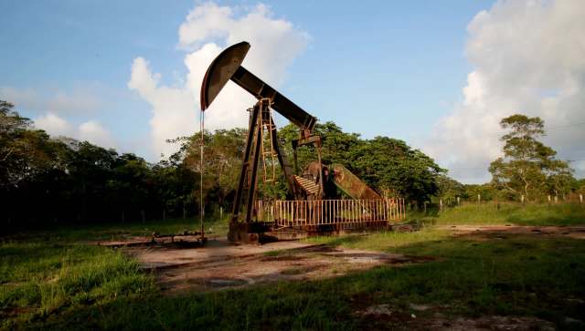 Scientists at Iowa State University have found a cost-effective way to both fill abandoned oil and gas wells and reduce planet-heating pollution at the same time.