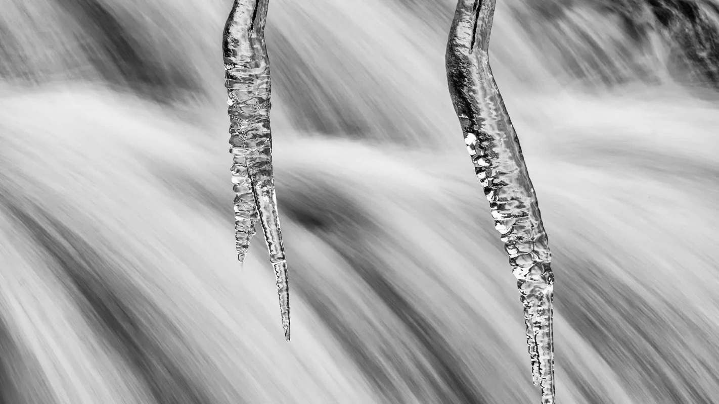 "High flexoelectricity."