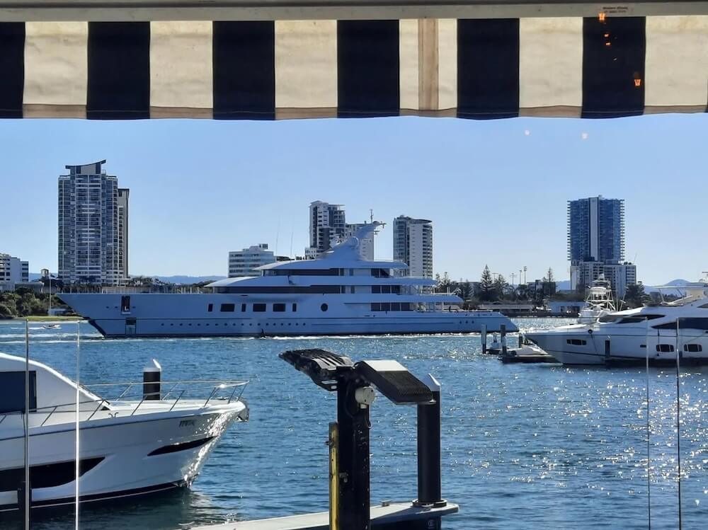 Commenters theorized about the owner's identity.