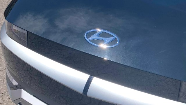 One Reddit user's experience of having to pay $1,200 out of pocket to repair a senselessly vandalized Ioniq 5 EV was shared.