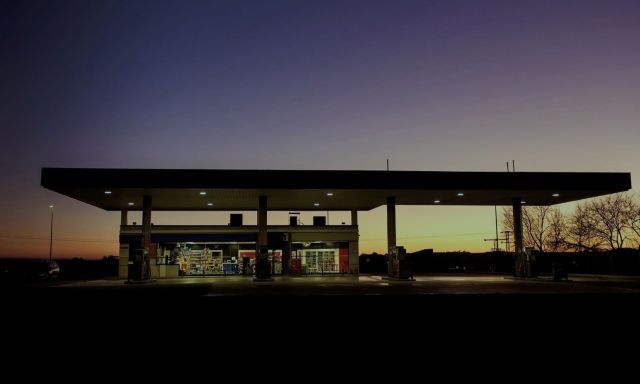 Tennessee's authorities have been cracking down on illegal vape sales, conducting sting operations to enforce new age verification laws.