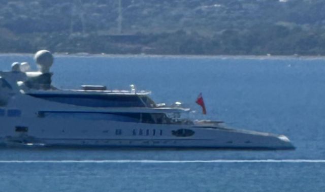 Many commenters were quick to point out that the megayacht in question was Yas, a 460-foot ship valued at $180 million.