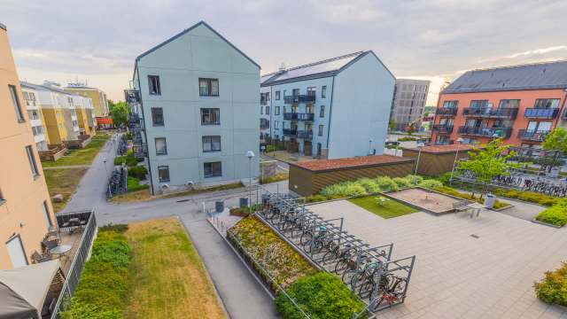 Some e-bike owners are faced with arbitrary bans, as one Reddit user shared about their condo's strange and unfair e-bike ban.