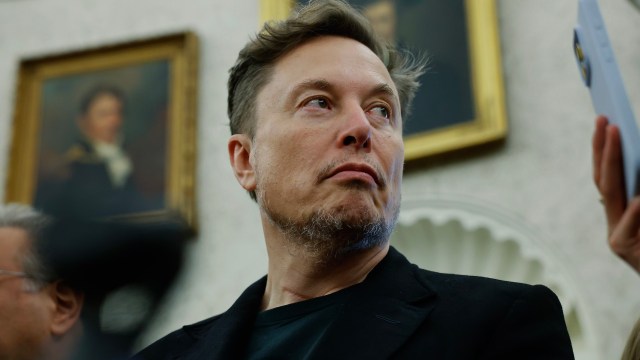 A settlement has been reached in a lawsuit filed by four former Twitter executives over unpaid severance following Elon Musk's acquisition of the company.