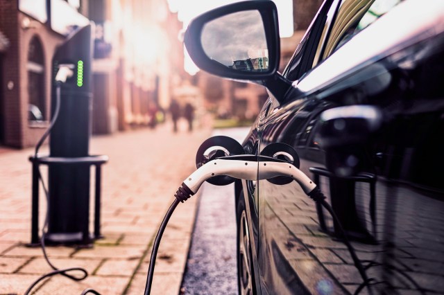 The debate on whether electric vehicles are really cheaper than gas-powered vehicles is constant.