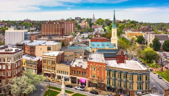 When wild hogs began tearing up yards, wrecking cars, and threatening pets in his Macon, Georgia, neighborhood, one local resident decided to take action.