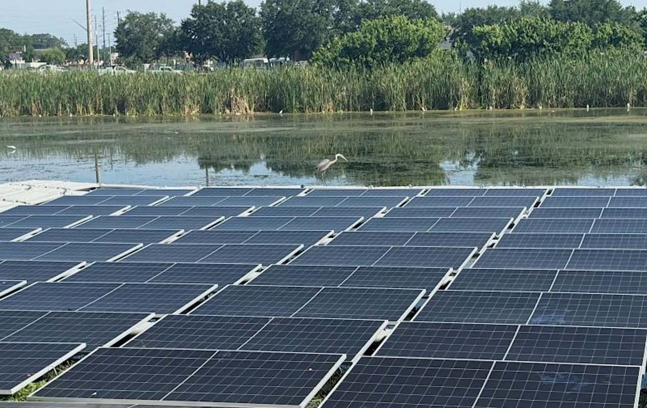 Nova Southeastern University in Davie, Florida, has reportedly become the nation’s first university to host a system of commercial floating solar panels.