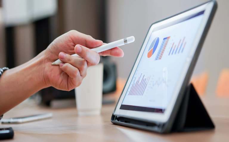 Researchers have revealed that the U.S. government doles out over $30 billion in funding to support the fossil fuel industry every year.