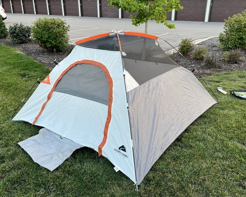 One Redditor shared how they found everything they needed for their next camping trip by dumpster diving.