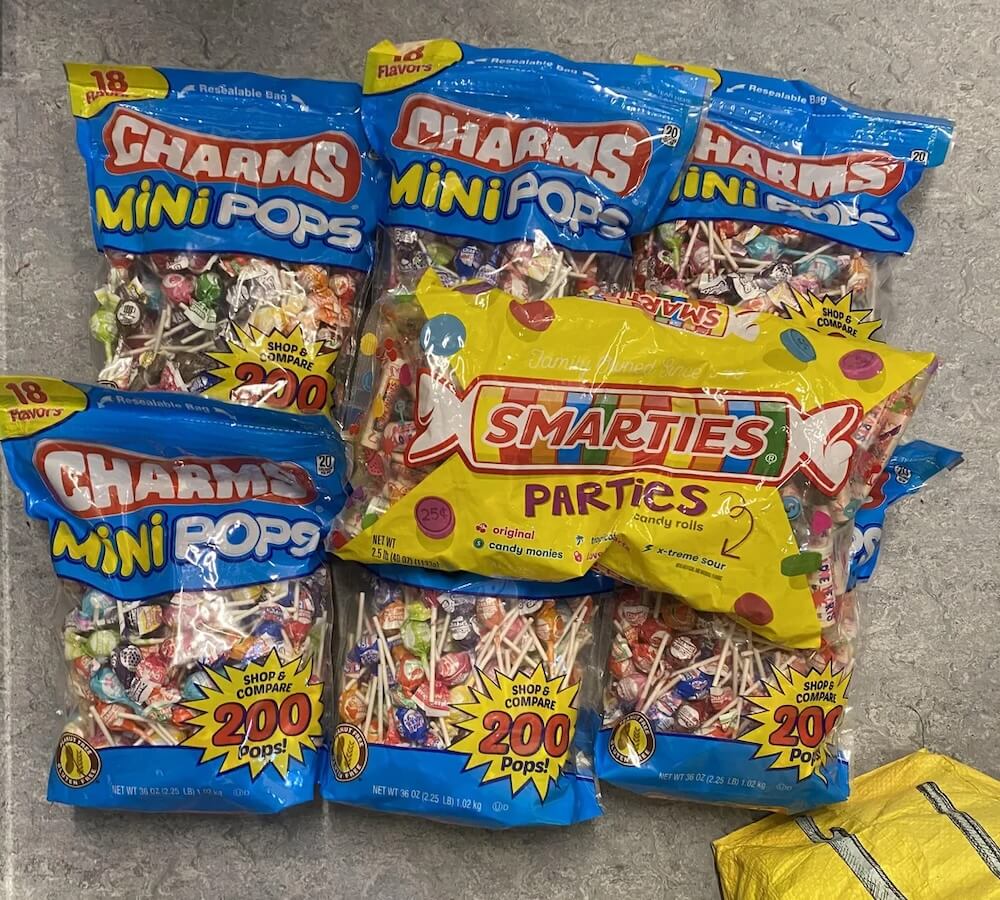 One Redditor found a sweet solution to rising Halloween candy costs by rescuing treats from the trash.