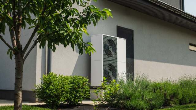 The founder of Heat Geek addressed various claims about heat pumps.