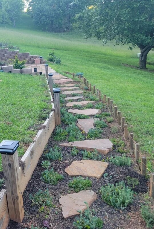 A Reddit user has inspired garden envy after sharing the dramatic transformation of their backyard's fire pit path.