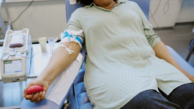 The rapidly melting glaciers in Ladakh, India, are causing severe health problems for nomadic women.