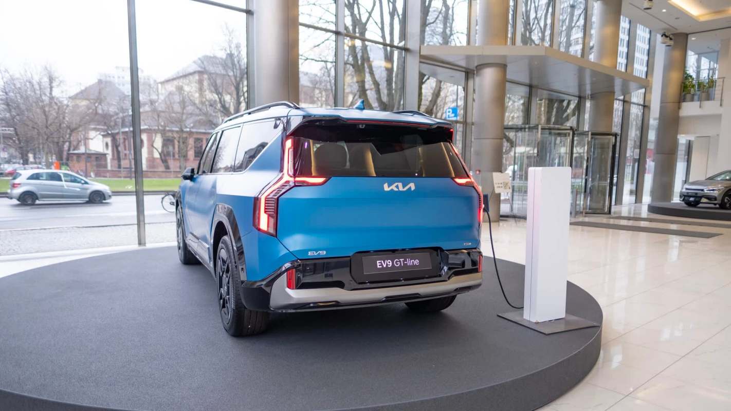 "Get out there now."