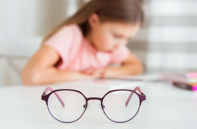 Researchers found that exposure to air pollutants could be a cause for nearsightedness in children with impaired vision.