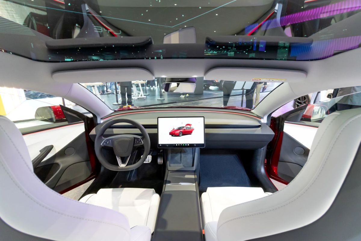 Tesla is now offering a $595 turn-signal stalk retrofit for all 2024 and 2025 Model 3 vehicles in the U.S.