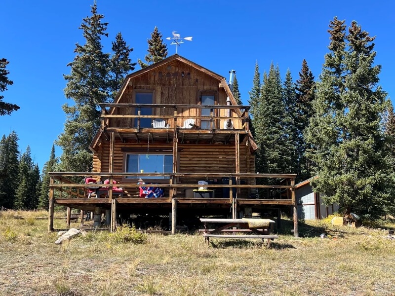 One Redditor shared a clever DIY solar observation device as a way for homeowners to avoid being overcharged by installation companies.