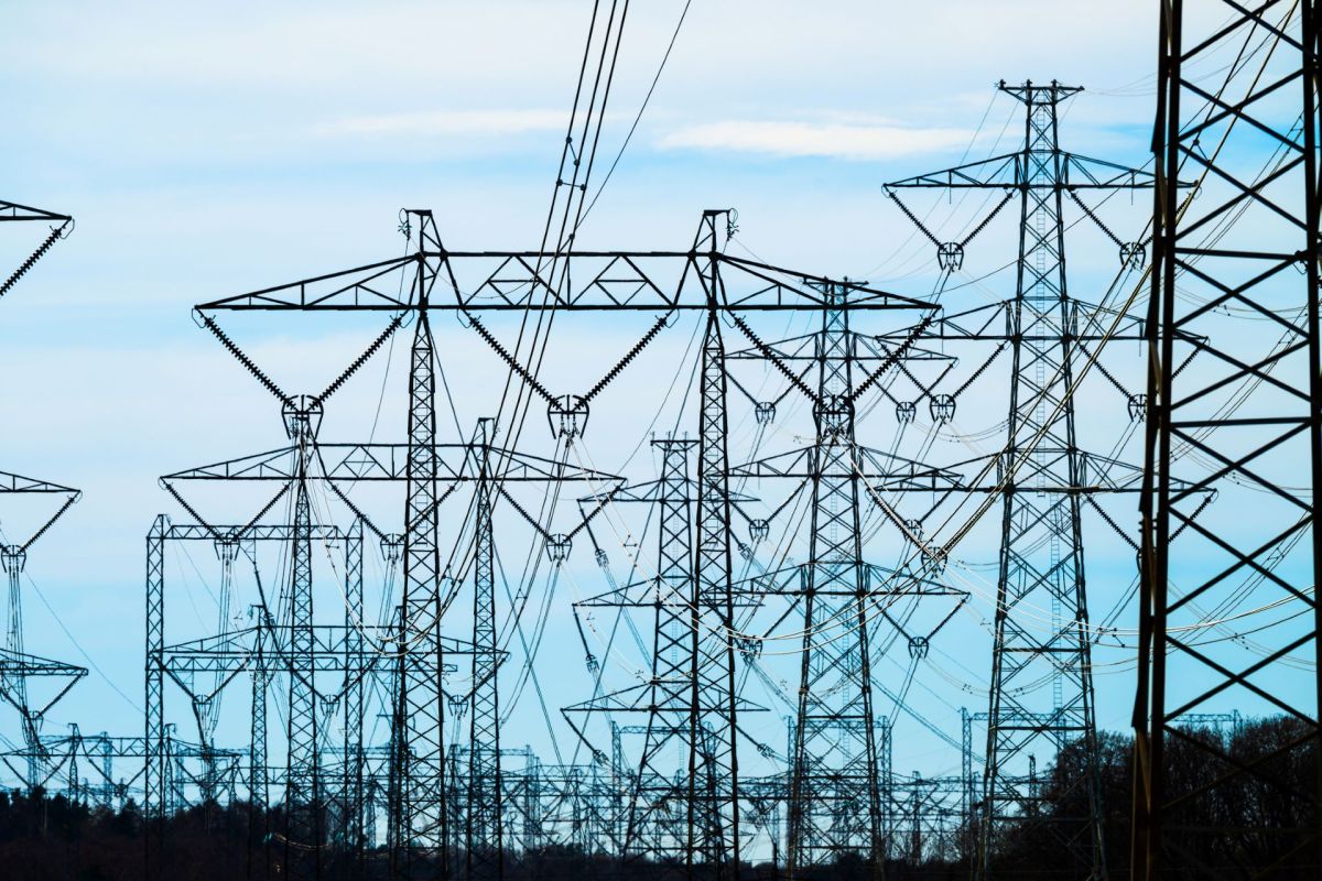 Researchers from the University of Surrey discovered that solar energy now costs as little as £0.02 ($0.027) to produce one unit of power.