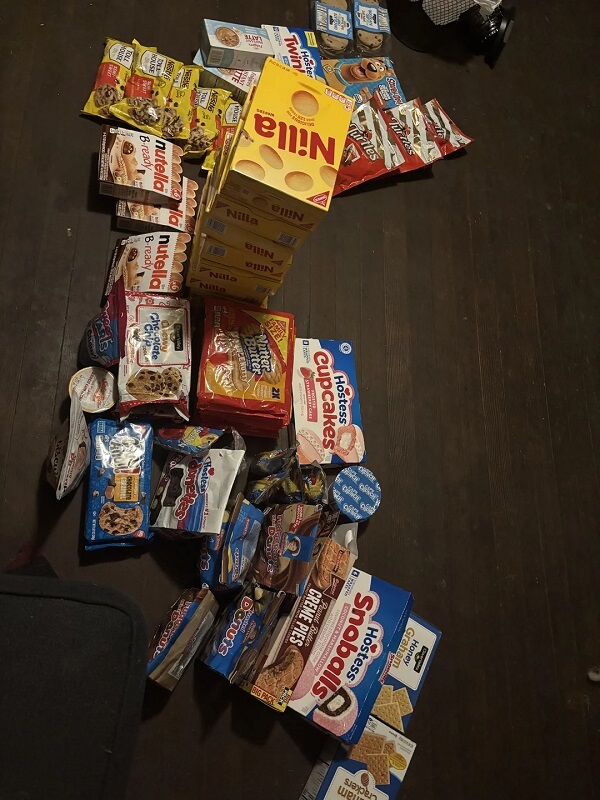 A Redditor went dumpster diving and discovered a ridiculous amount of perfectly good food behind a Dollar General.