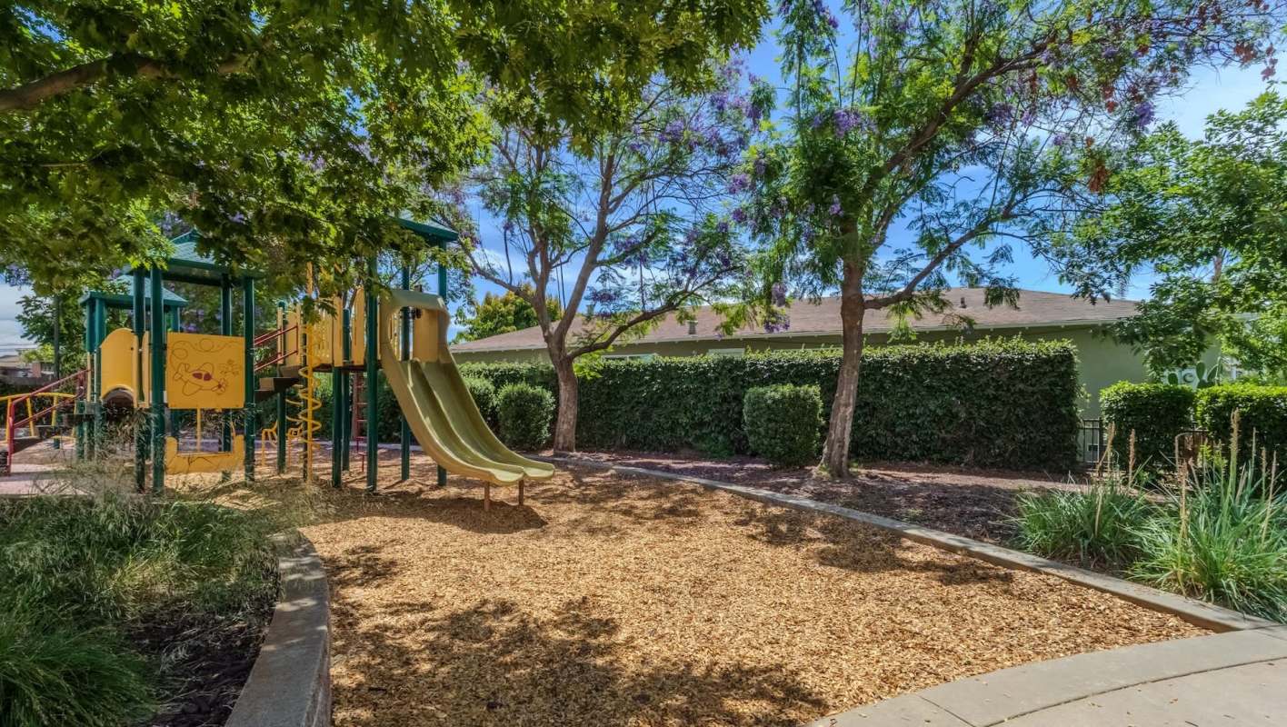 "I'd be so angry if my neighbor did this."