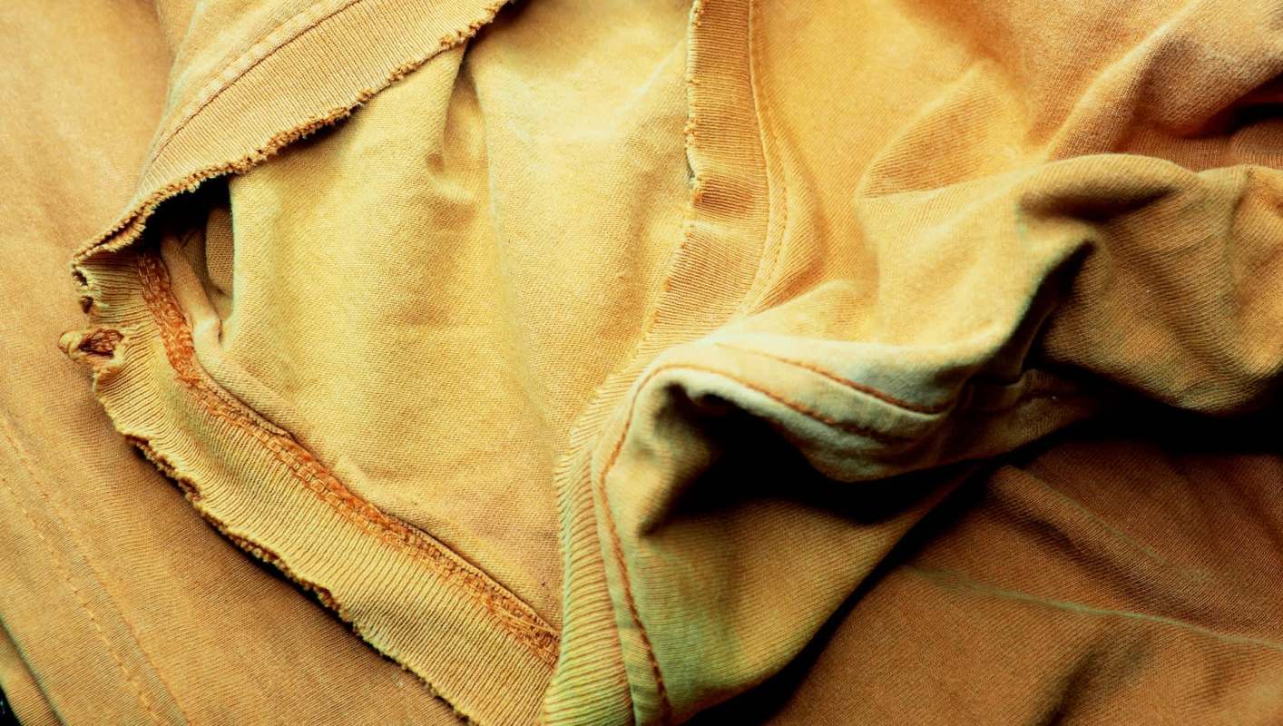 One Redditor shared how they simultaneously give their stained shirts new life and avoid spending money on cleaning rags.