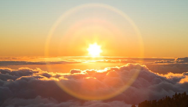 The three-armed system can lift a total of 60 tons, or the weight of 10 African elephants, with millimeter-level dexterity.