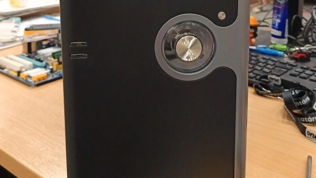 One Redditor shared their experience of dumpster-diving for e-waste treasure, illustrating the environmental problem of electronic waste.