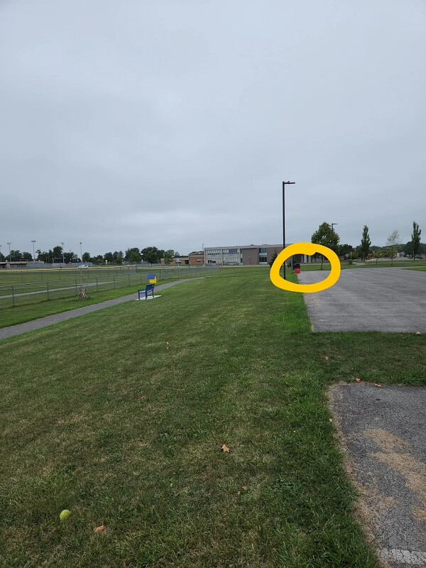 A small but striking moment shared on Reddit is sparking frustration over vape packaging tossed on the ground.