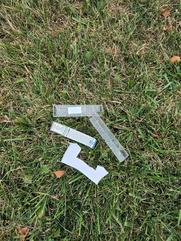 A small but striking moment shared on Reddit is sparking frustration over vape packaging tossed on the ground.