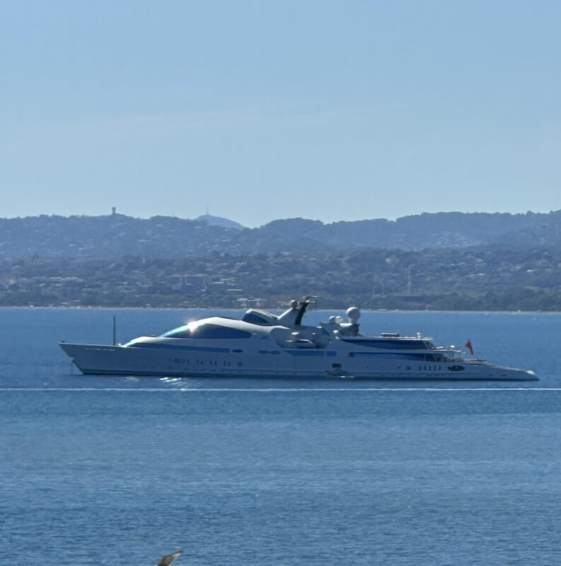 Many commenters were quick to point out that the megayacht in question was Yas, a 460-foot ship valued at $180 million.