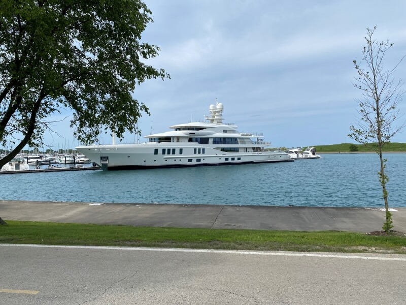 A Redditor shared a picture of the mystery vessel to the r/chicago subreddit, and classified it as "absolutely massive."