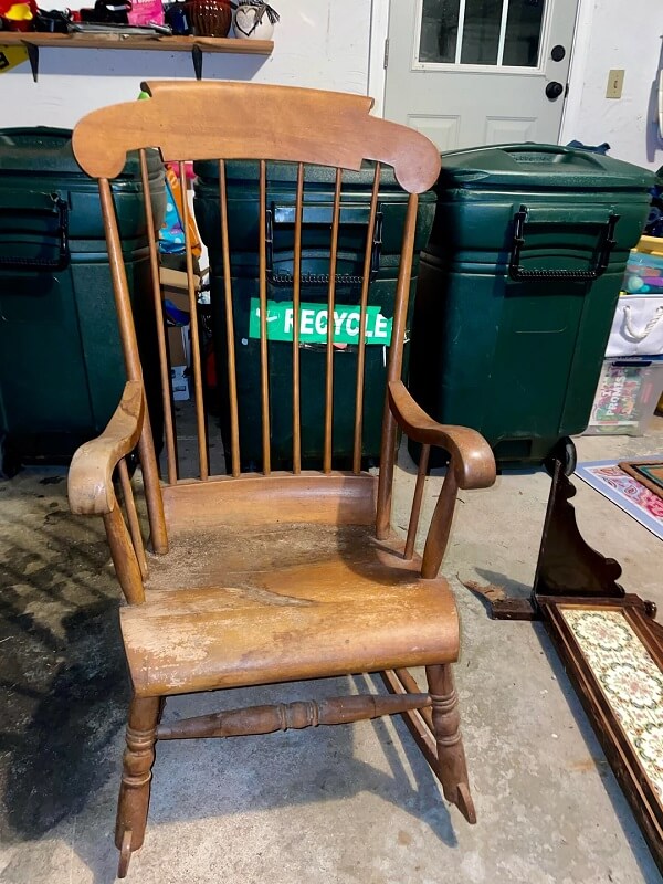 One lucky Redditor found a valuable rocking chair by Nichols & Stone, and you can discover curbside treasures too.
