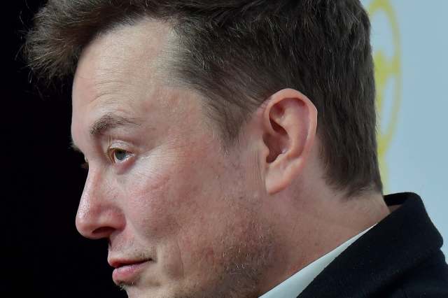 A clash between major celebs — Billie Eilish and Elon Musk — is erupting across social media.