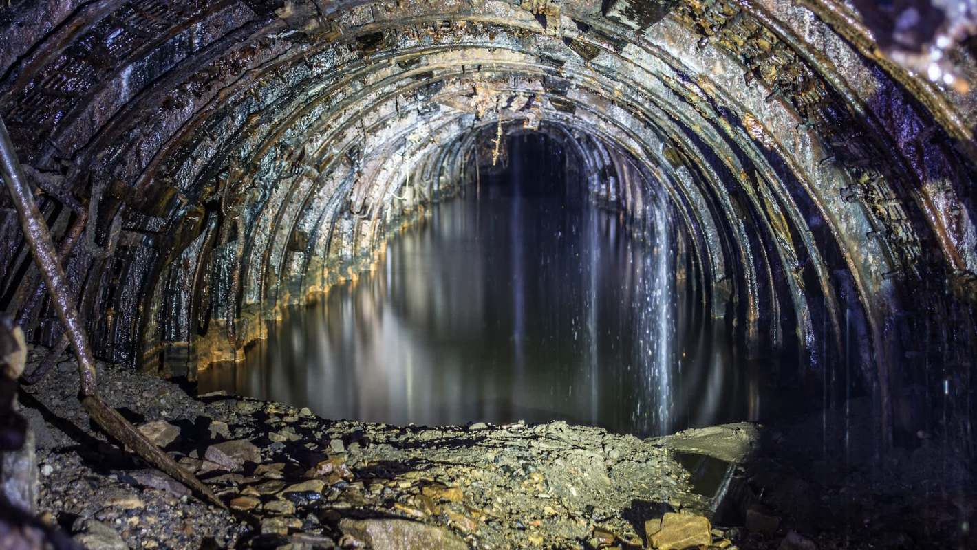 A small village in British Columbia plans to heat and cool its buildings using water from abandoned coal shafts beneath the community.