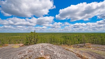 Canadian air-pollution-scrubbing company Deep Sky is adding to its project's list with a direct air capture site in Manitoba.