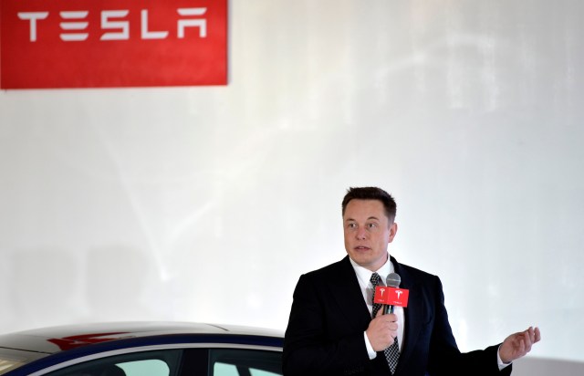 A key Tesla investor is expected to vote against CEO Elon Musk's $1 trillion pay package at the company's annual shareholders' meeting Nov. 6.